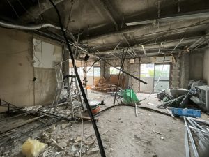 マンション解体中の様子