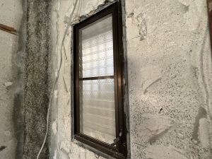 既存のジャロジー窓