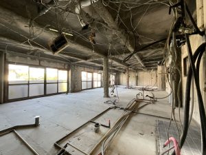 リノベーション工事前のスケルトン状態