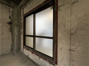 リノベーション工事前の窓 単板ガラス