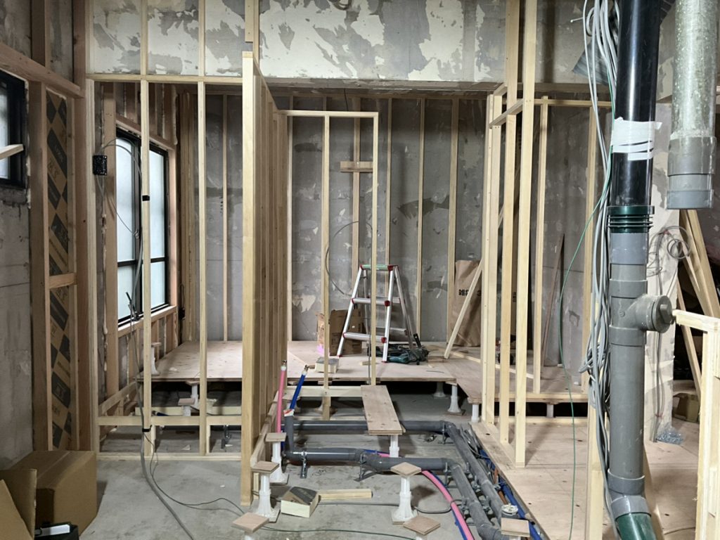 マンションリノベーション大工工事の様子