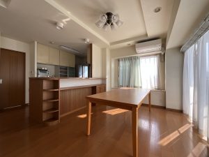 解体前のキッチン・ダイニング