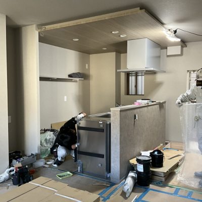 キッチン取付け中