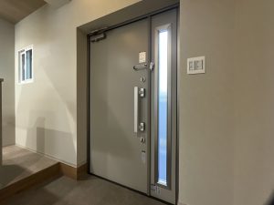 リノベーションで交換後の玄関ドア