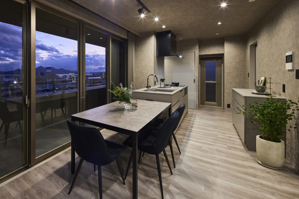 キッチン空間リノベーション後　ホテルライクなテイスト