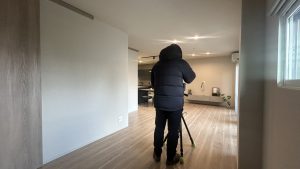 リノベーション完成後の写真撮影の様子