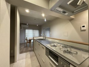 リノベーション後のキッチン空間