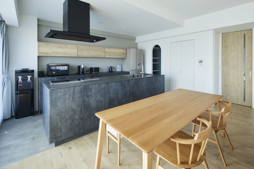 リノベーション後のキッチン空間