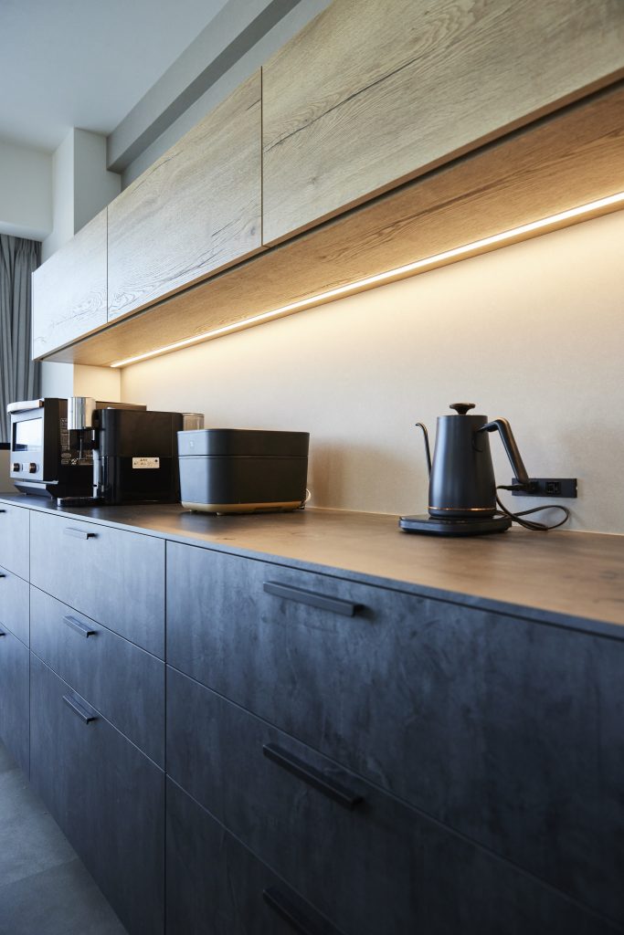 リノベーション後のキッチン背面収納