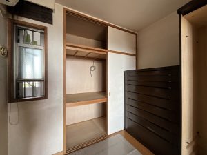 before洋室の押入れ