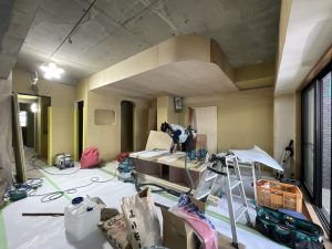 キッチン空間の大工工事の様子